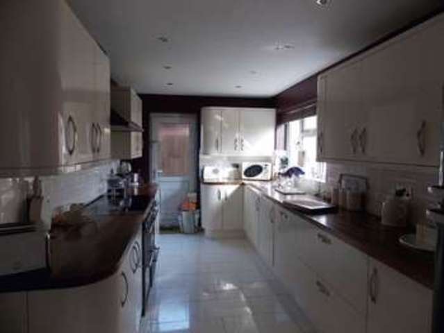  Image of 4 bedroom Detached house for sale in Carters Close Clacton-on-Sea CO16 at Carters Close  Clacton-On-Sea, CO16 7AT