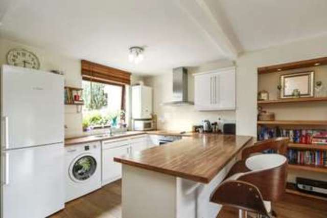  Image of 2 bedroom Terraced house for sale in Cavendish Road London SW12 at London  Balham, SW12 0PP