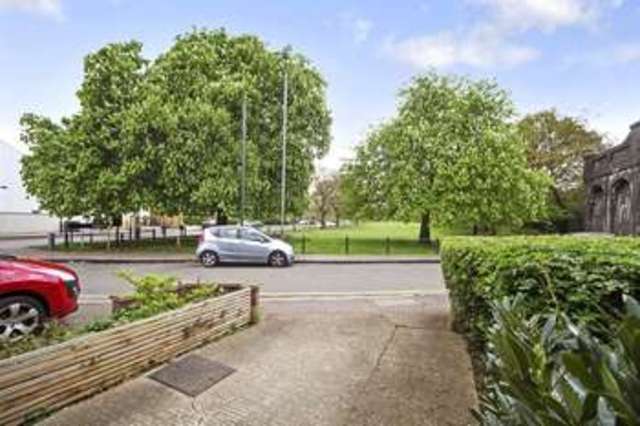  Image of 2 bedroom Terraced house for sale in Cavendish Road London SW12 at London  Balham, SW12 0PP