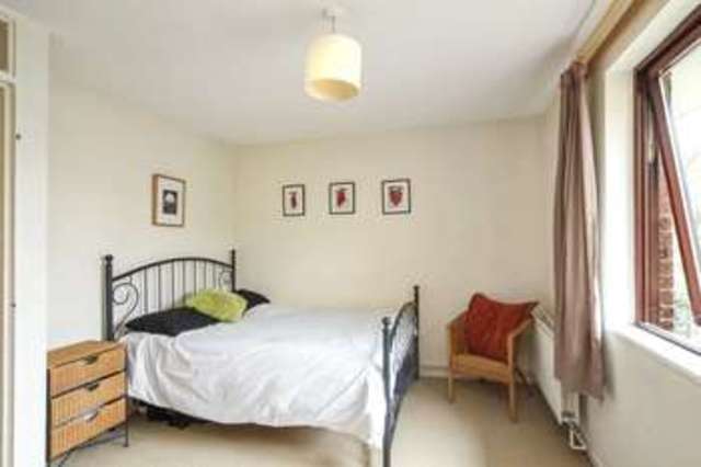  Image of 2 bedroom Terraced house for sale in Cavendish Road London SW12 at London  Balham, SW12 0PP