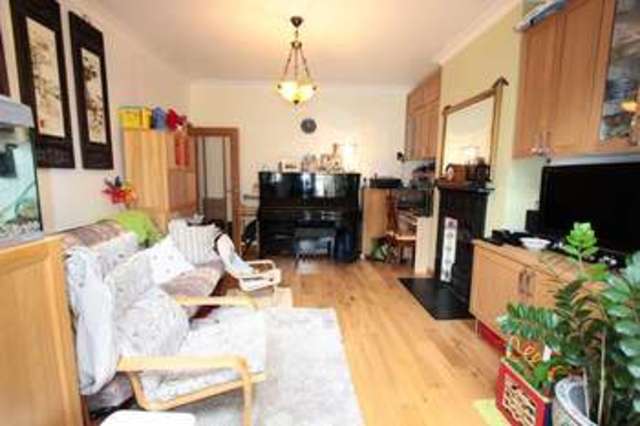  Image of 4 bedroom Semi-Detached house for sale in Cedar Lawn Avenue Barnet EN5 at Cedar Lawn Avenue  Barnet, EN5 2LN