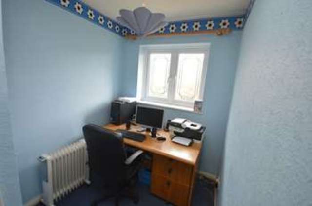  Image of 3 bedroom Terraced house for sale in Cemetery Road Houghton Regis Dunstable LU5 at Cemetery Road  Houghton Regis, LU5 5DF