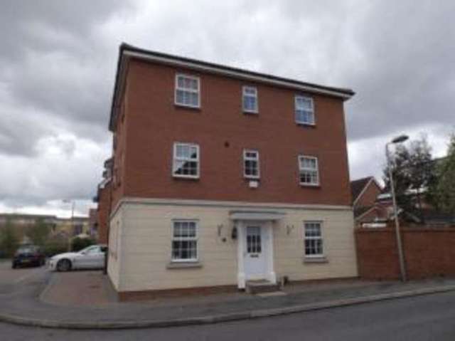  Image of 5 bedroom Detached house for sale in Harper Close Chafford Hundred Grays RM16 at Chafford Hundred Grays North Stifford, RM16 6DA