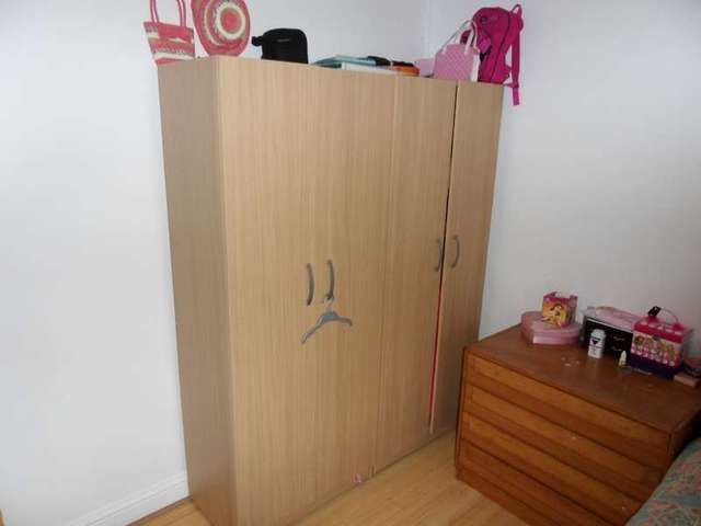  Image of 3 bedroom Flat to rent in Phoenix Road London NW1 at London, NW1 1EU