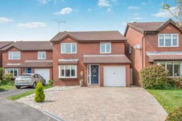  Image of 4 bedroom Detached house for sale in Thetford Gardens Chandler