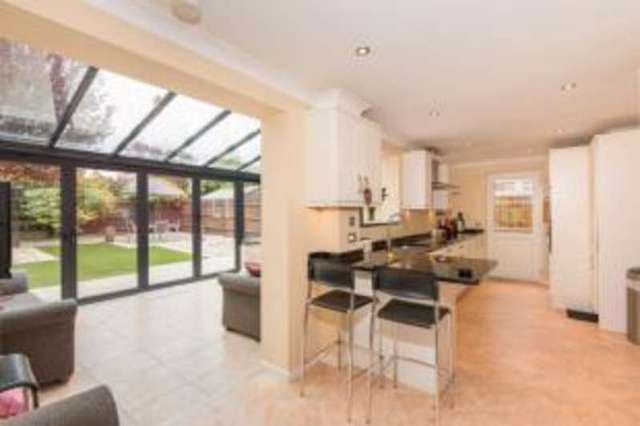  Image of 4 bedroom Detached house for sale in Thetford Gardens Chandler