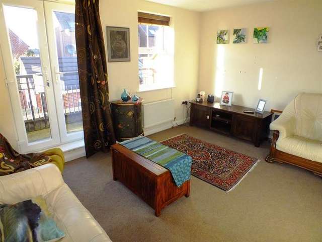  Image of 3 bedroom Semi-Detached house for sale in Chandos Mews Leeds LS8 at Roundhay Leeds Roundhay, LS8 1HU