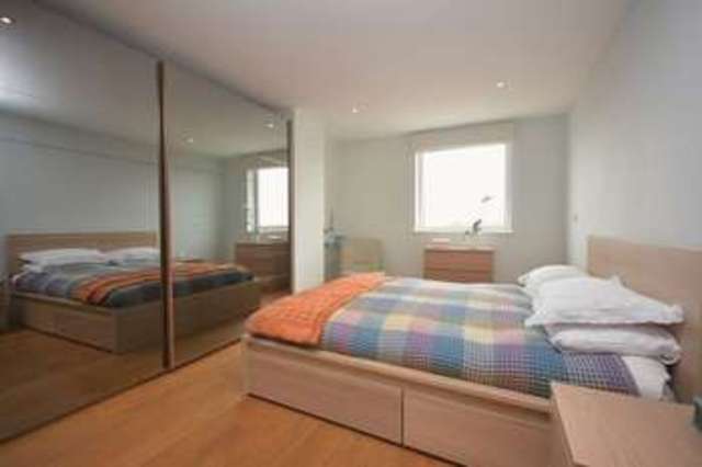  Image of 2 bedroom Flat to rent in Channel Way Ocean Village Southampton SO14 at Channel Way  Southampton, SO14 3JB