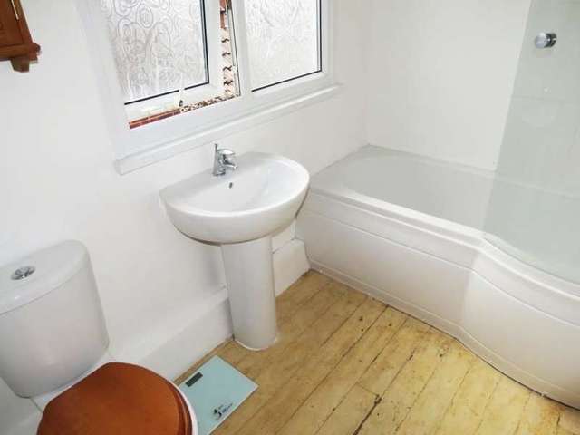  Image of 4 bedroom Detached house for sale in Chapel Lane Barwick in Elmet Leeds LS15 at Barwick In Elmet Leeds Leeds, LS15 4EL