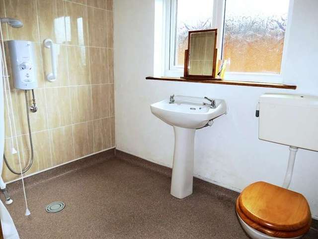  Image of 4 bedroom Detached house for sale in Chapel Lane Barwick in Elmet Leeds LS15 at Barwick In Elmet Leeds Leeds, LS15 4EL