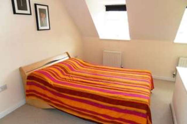  Image of 4 bedroom Detached house to rent in Charnock Close Halifax HX1 at Charnock Close  Halifax, HX1 2NZ