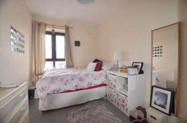  Image of 3 bedroom Flat to rent in Charnwood Street London E5 at Charnwood Street  London, E5 8SJ