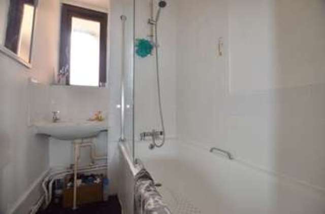  Image of 3 bedroom Flat to rent in Charnwood Street London E5 at Charnwood Street  London, E5 8SJ
