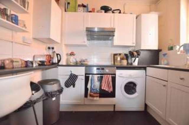  Image of 3 bedroom Flat to rent in Charnwood Street London E5 at Charnwood Street  London, E5 8SJ