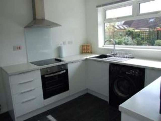  Image of 2 bedroom Bungalow for sale in Chatsworth Avenue Radcliffe-on-Trent Nottingham NG12 at Radcliffe-on-Trent Nottingham Radcliffe on Trent, NG12 1DE