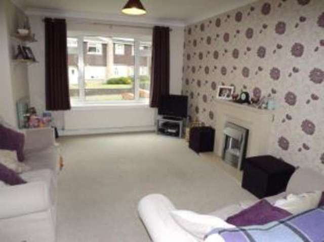  Image of 3 bedroom Terraced house for sale in Dorset Avenue Great Baddow Chelmsford CM2 at Chelmsford Essex Great Baddow, CM2 8YZ