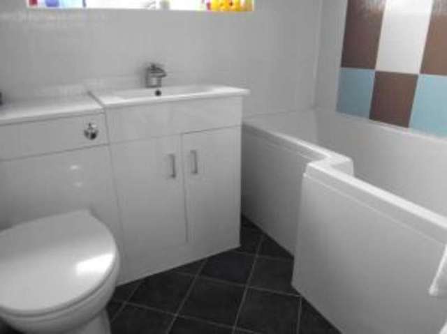 Image of 3 bedroom Terraced house for sale in Dorset Avenue Great Baddow Chelmsford CM2 at Chelmsford Essex Great Baddow, CM2 8YZ