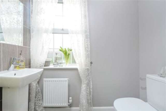  Image of 4 bedroom Detached house to rent in Chilton Field Way Chilton Didcot OX11 at Chilton, OX11 0SZ