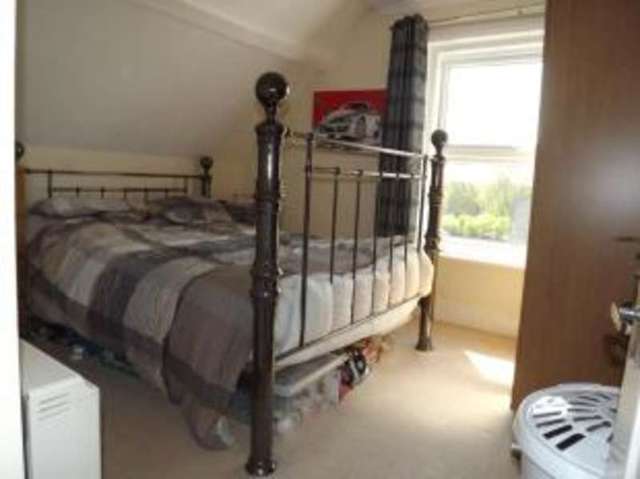  Image of 1 bedroom Flat for sale in Purewell Christchurch BH23 at Christchurch Dorset Mudeford, BH23 1EJ
