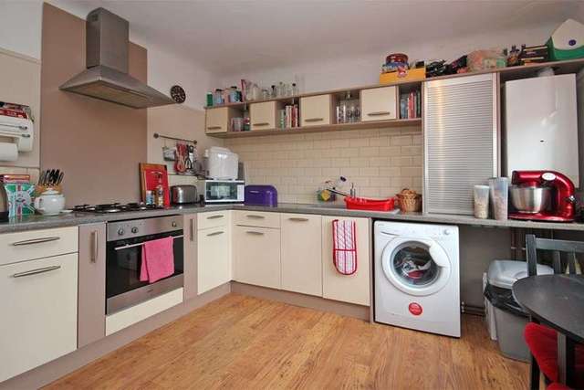  Image of 2 bedroom Flat for sale in Christchurch Road Boscombe Bournemouth BH7 at Christchurch Road Boscombe East Bournemouth, BH7 6BQ