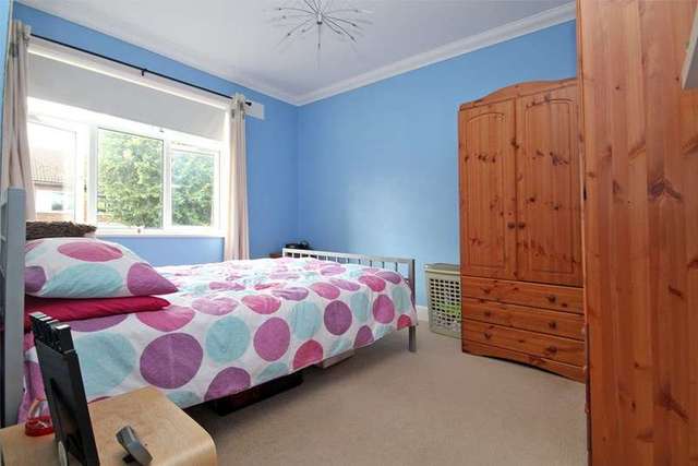  Image of 2 bedroom Flat for sale in Christchurch Road Boscombe Bournemouth BH7 at Christchurch Road Boscombe East Bournemouth, BH7 6BQ