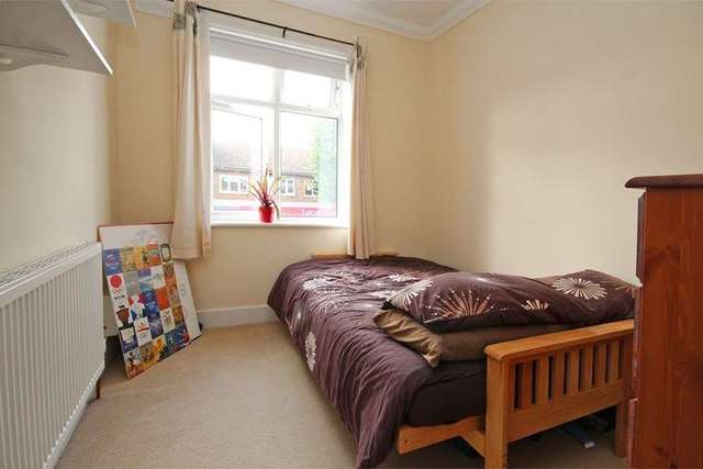  Image of 2 bedroom Flat for sale in Christchurch Road Boscombe Bournemouth BH7 at Christchurch Road Boscombe East Bournemouth, BH7 6BQ