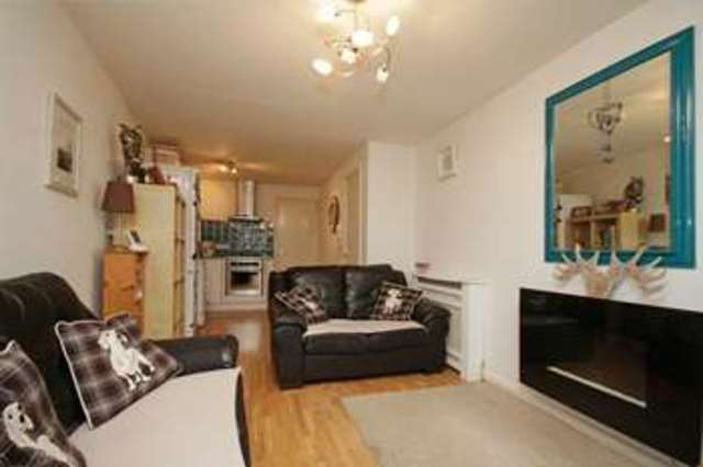  Image of 1 bedroom Flat for sale in New Exeter Street Chudleigh Newton Abbot TQ13 at 40a New Exeter Street  Chudleigh, TQ13 0DA