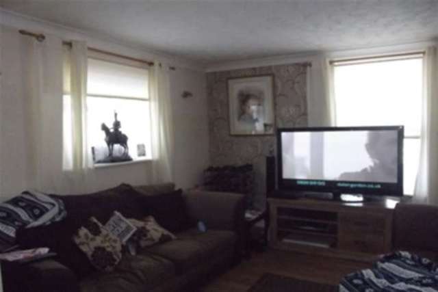  Image of 2 bedroom Detached house to rent in Old Road Clacton-on-Sea CO15 at Clacton-on-Sea, CO15 3LT