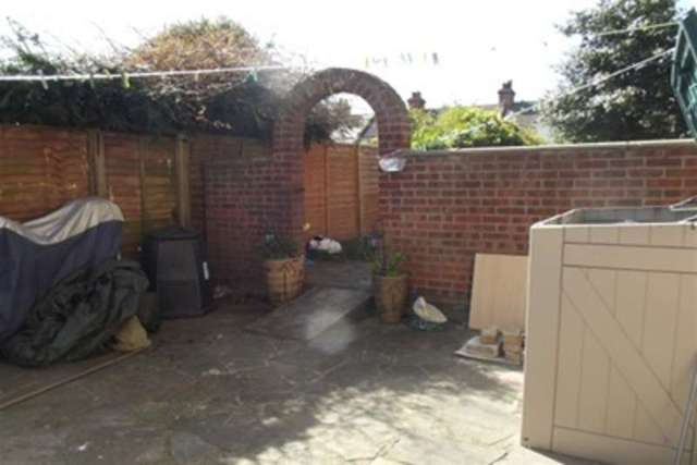  Image of 2 bedroom Detached house to rent in Old Road Clacton-on-Sea CO15 at Clacton-on-Sea, CO15 3LT