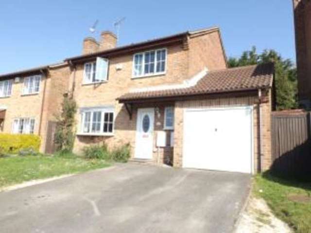  Image of 4 bedroom Detached house for sale in Valley Park Drive Horndean Waterlooville PO8 at Clanfield Waterlooville Clanfield, PO8 0PT
