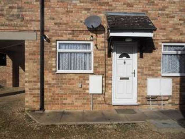  Image of Flat to rent in Clapham Road Bedford MK41 at Clapham Road  Bedford, MK41 7PP