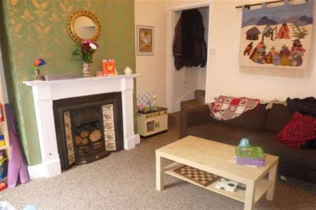  Image of 3 bedroom Terraced house to rent in Clarendon Park Road Leicester LE2 at Leicester, LE2 3AN