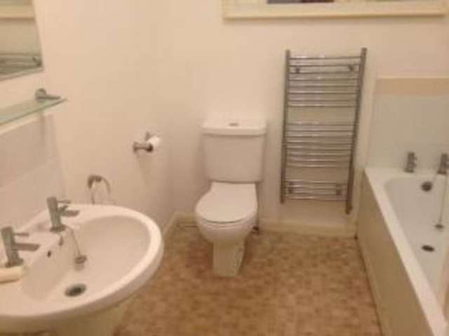  Image of 1 bedroom Maisonette for sale in Wey Hill Haslemere GU27 at Wey Hill Haslemere Shottermill, GU27 1DA