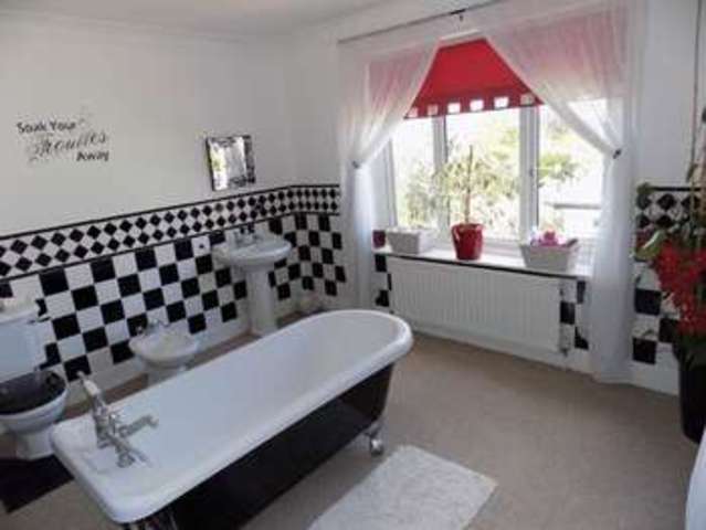  Image of 5 bedroom Detached house for sale in Cliff Avenue Gorleston Great Yarmouth NR31 at Cliff Avenue Gorleston Great Yarmouth, NR31 6EQ