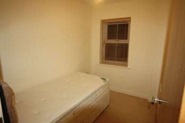  Image of 2 bedroom Flat to rent in Church Road Northolt UB5 at Church Road  Northolt, UB5 5AE