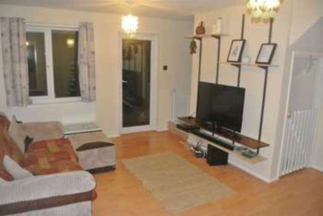  Image of 2 bedroom Terraced house to rent in Clover Field Lychpit Basingstoke RG24 at Clover Field Lychpit Basingstoke, RG24 8SR