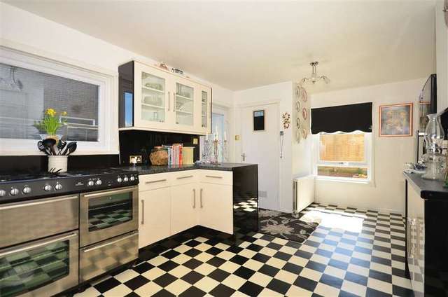  Image of 5 bedroom Detached house for sale in Cockreed Lane New Romney TN28 at New Romney Kent New Romney, TN28 8TW