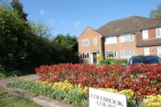  Image of 2 bedroom Maisonette for sale in Kitts End Road Barnet EN5 at Kitts End Road Barnet Monken Hadley, EN5 4QG
