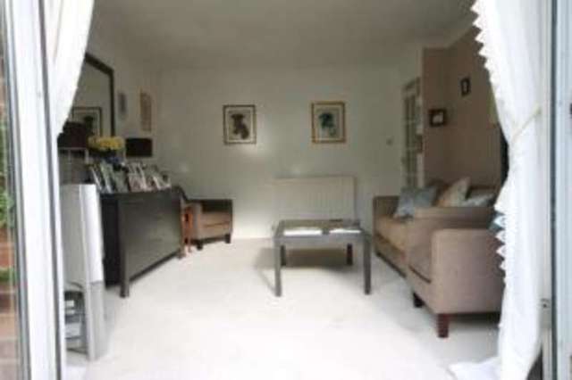  Image of 2 bedroom Maisonette for sale in Kitts End Road Barnet EN5 at Kitts End Road Barnet Monken Hadley, EN5 4QG