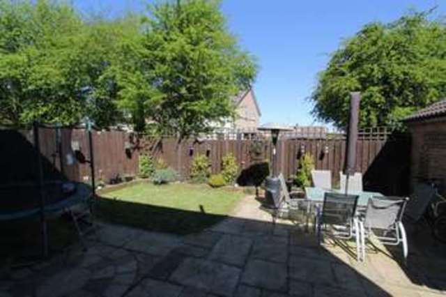  Image of 4 bedroom Detached house for sale in Colleridge Grove Beverley HU17 at Colleridge Grove  Beverley, HU17 8XD