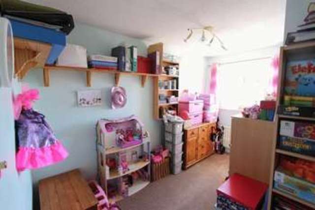  Image of 4 bedroom Detached house for sale in Colleridge Grove Beverley HU17 at Colleridge Grove  Beverley, HU17 8XD