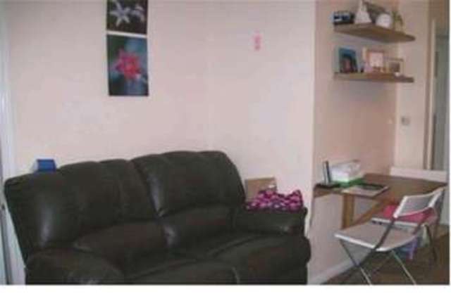  Image of 2 bedroom Flat to rent in Colwyn Close Ellesmere Port CH65 at Ellesmere Port, CH65 9FB