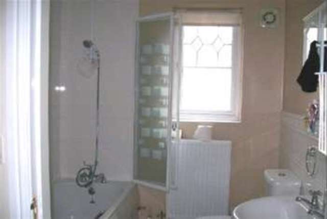  Image of 2 bedroom Flat to rent in Colwyn Close Ellesmere Port CH65 at Ellesmere Port, CH65 9FB
