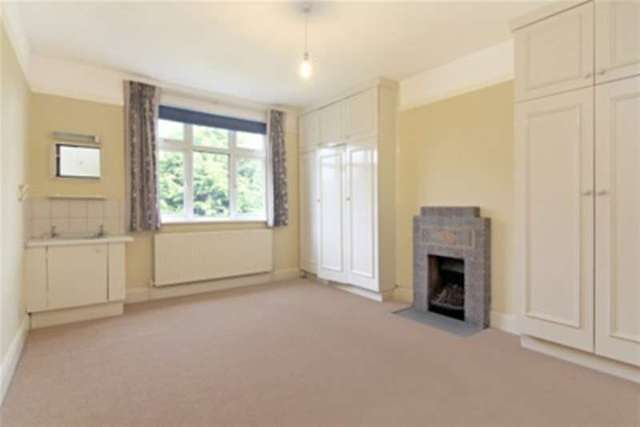  Image of 4 bedroom Detached house to rent in Combemartin Road London SW18 at Southfields, SW18 5PR