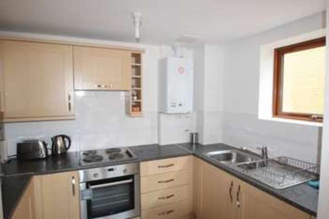  Image of 2 bedroom Flat to rent in Commonwealth Drive Crawley RH10 at Commonwealth Drive Three Bridges Crawley, RH10 1AQ