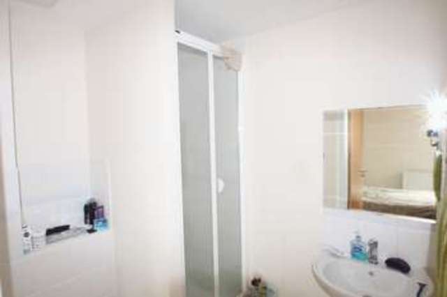  Image of 2 bedroom Flat to rent in Commonwealth Drive Crawley RH10 at Commonwealth Drive Three Bridges Crawley, RH10 1AQ