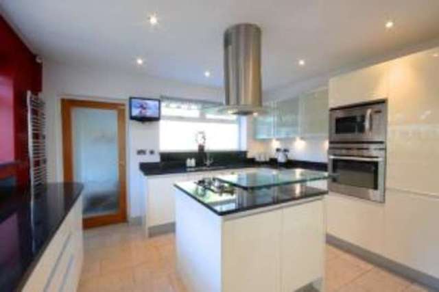  Image of 4 bedroom Detached house for sale in Cooper Hill Drive Walton-Le-Dale Preston PR5 at Walton-le-Dale Preston Walton-le-Dale, PR5 4HE