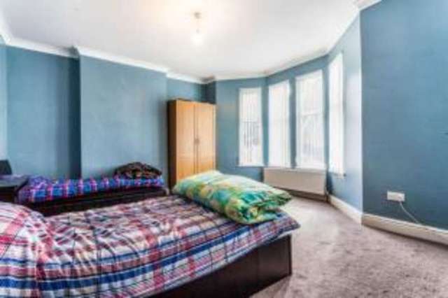  Image of 4 bedroom Terraced house for sale in Corporation Road Cardiff CF11 at Cardiff Caerdydd Grangetown, CF11 7AR