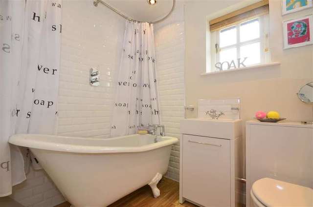  Image of 4 bedroom Detached house for sale in Couchman Green Lane Staplehurst Tonbridge TN12 at Staplehurst Kent Staplehurst, TN12 0RS