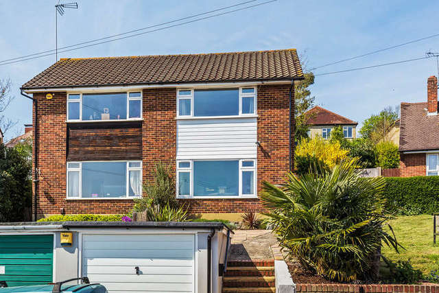  Image of 3 bedroom Semi-Detached house for sale in South Drive Coulsdon CR5 at Coulsdon Surrey, CR5 2BJ